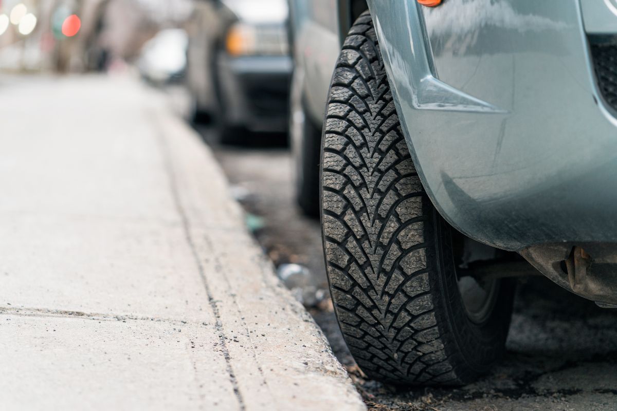 Can you be fined for parking on the pavement in England?