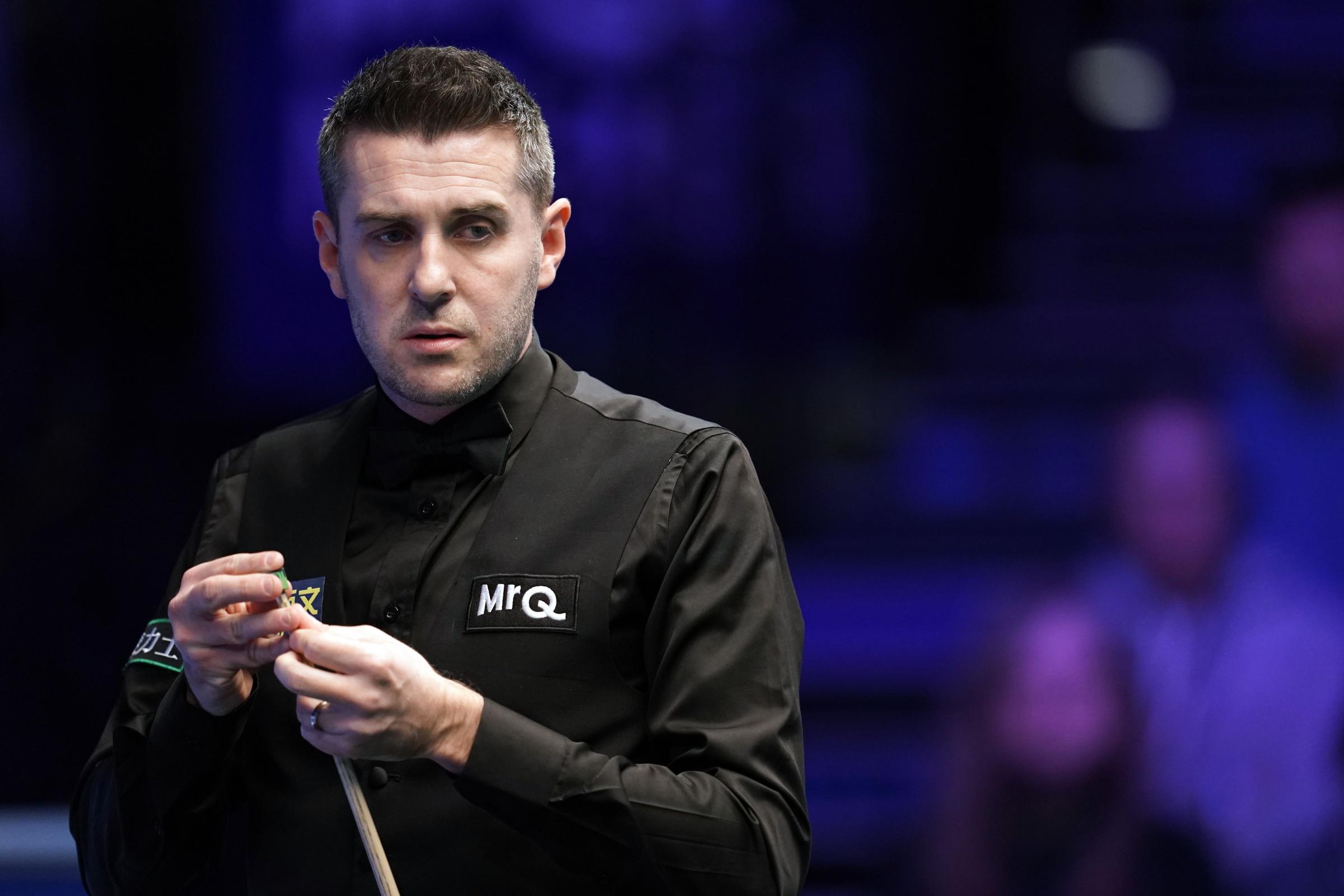 Mark Selby thrashes Ronnie O’Sullivan to end world number one’s unbeaten run