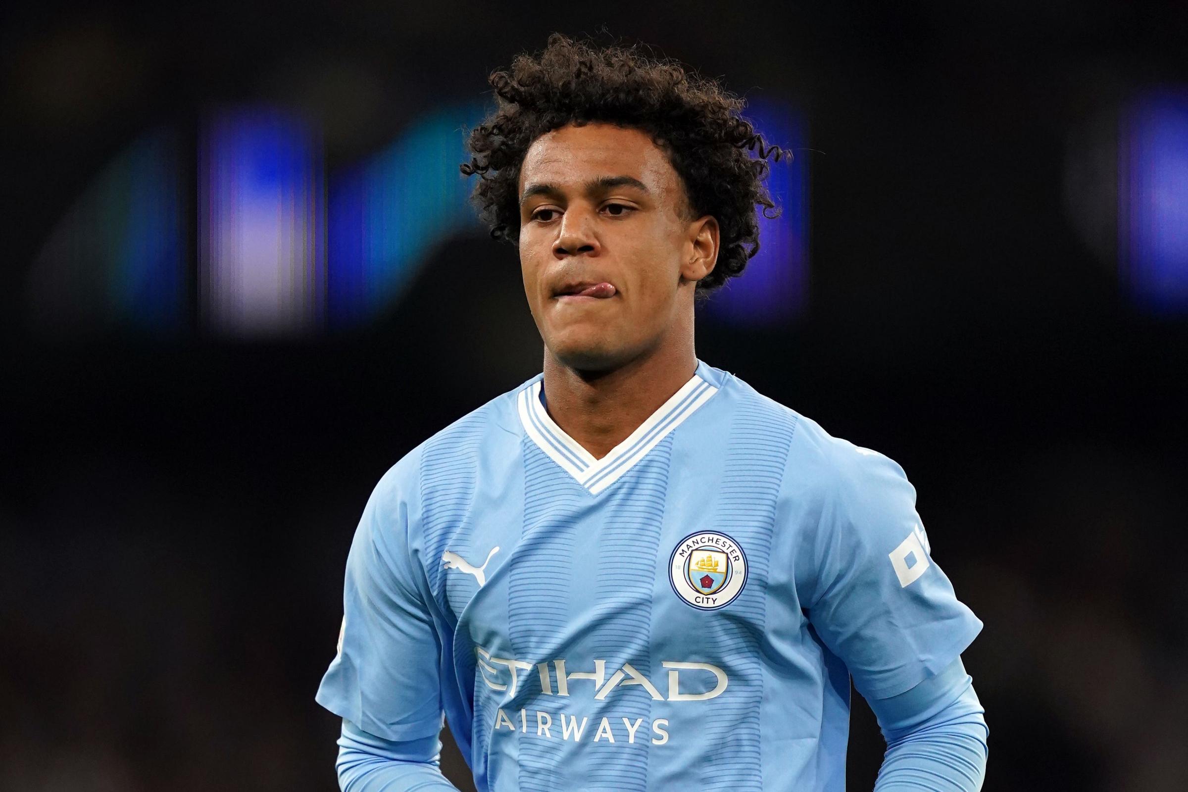 Oscar Bobb extends deal at Manchester City until 2029