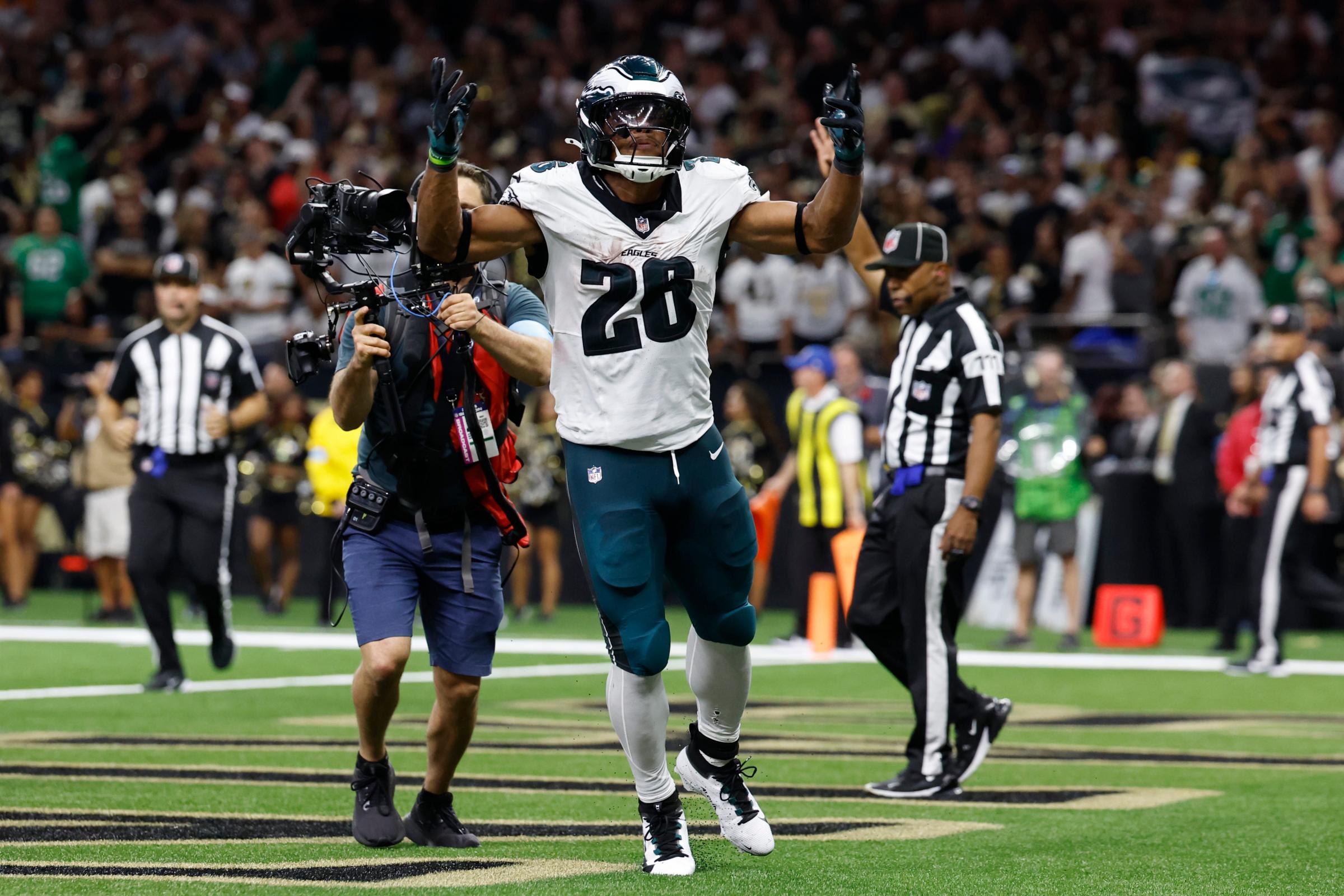 Saquon Barkley stars late on as Philadelphia Eagles beat New Orleans Saints