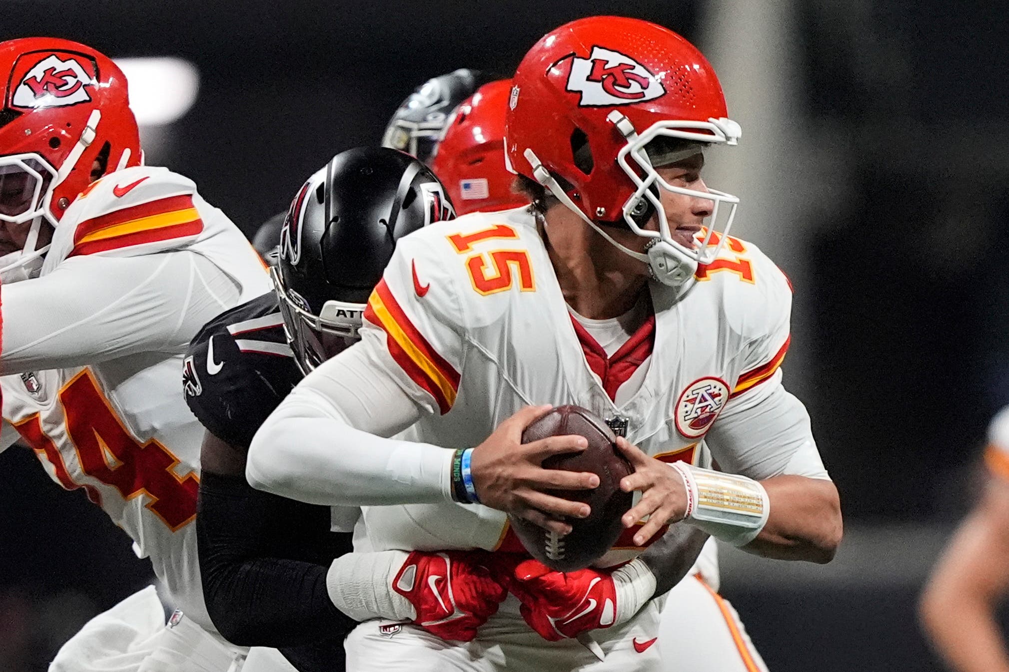 Kansas City Chiefs remain undefeated with 22-17 victory over Atlanta Falcons