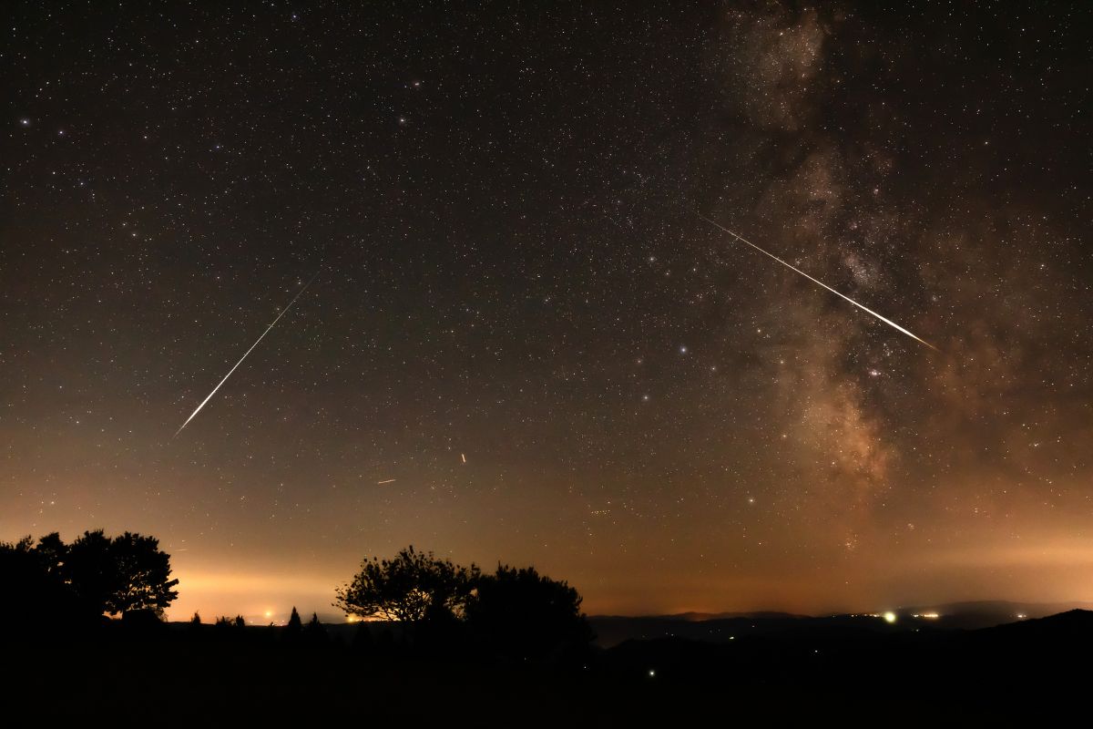 'Extra special' meteor shower peaks across the UK tonight - how to see